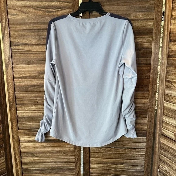 Fabletics Gray Long Sleeve Active Yoga Workout Top - Picture 4 of 6